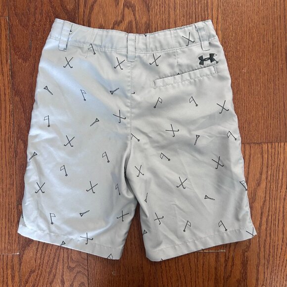 Under Armour Boys Size 7 Golf Shorts Golf Clubs Tees Flags Print Country Club - Picture 4 of 10